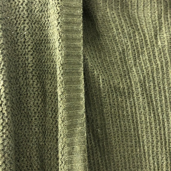 Cozy Green Cardigan - Picture 2 of 3